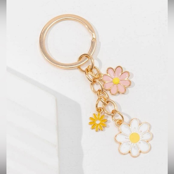 Flower keychain - Picture 3 of 4